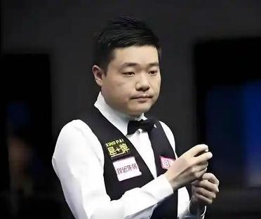 od体育官方入口-包含多国球队在赛场上一决高下，带来精彩瞬间的词条