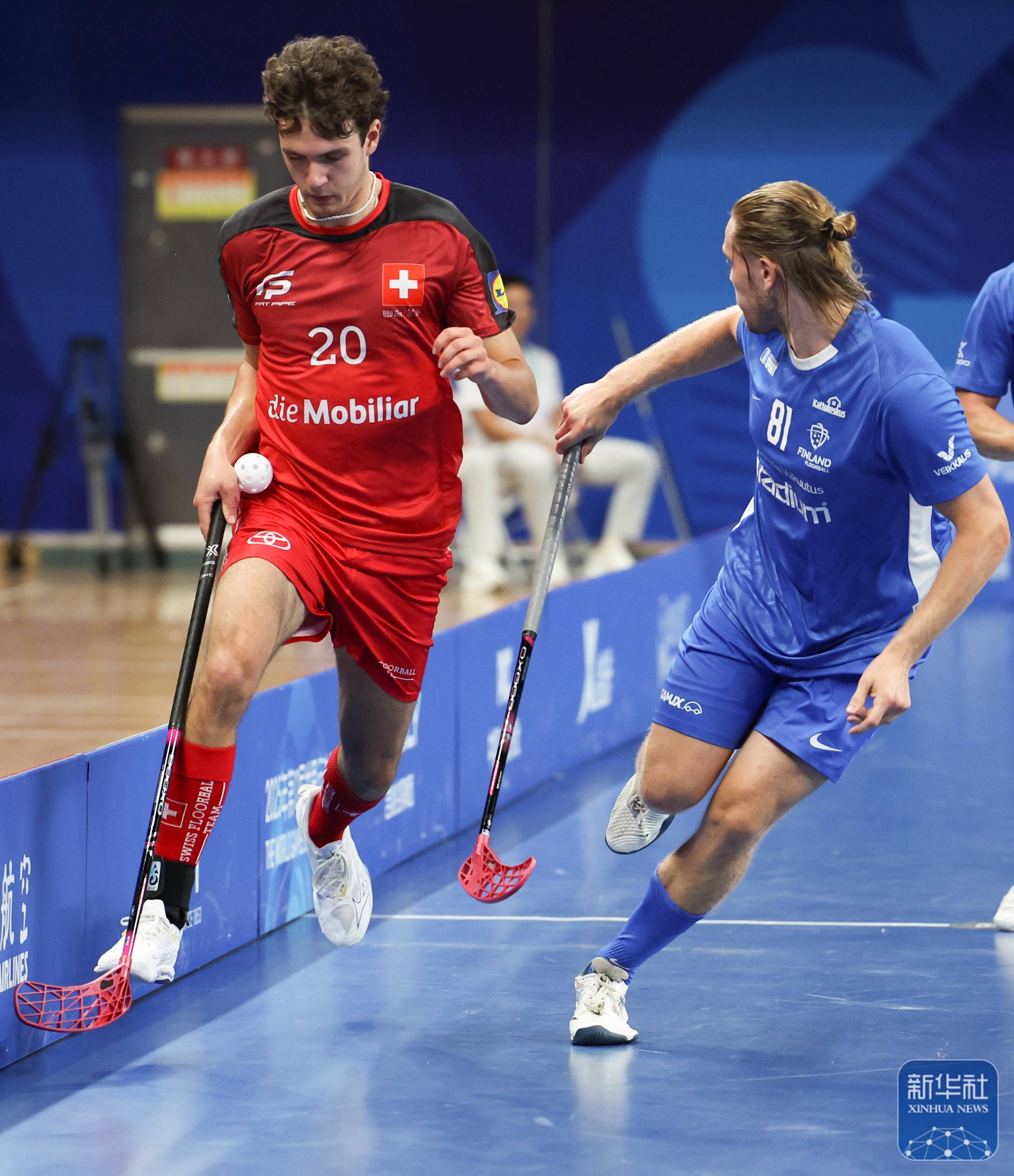 波黑国际队与芬兰队展开对抗,争夺胜利