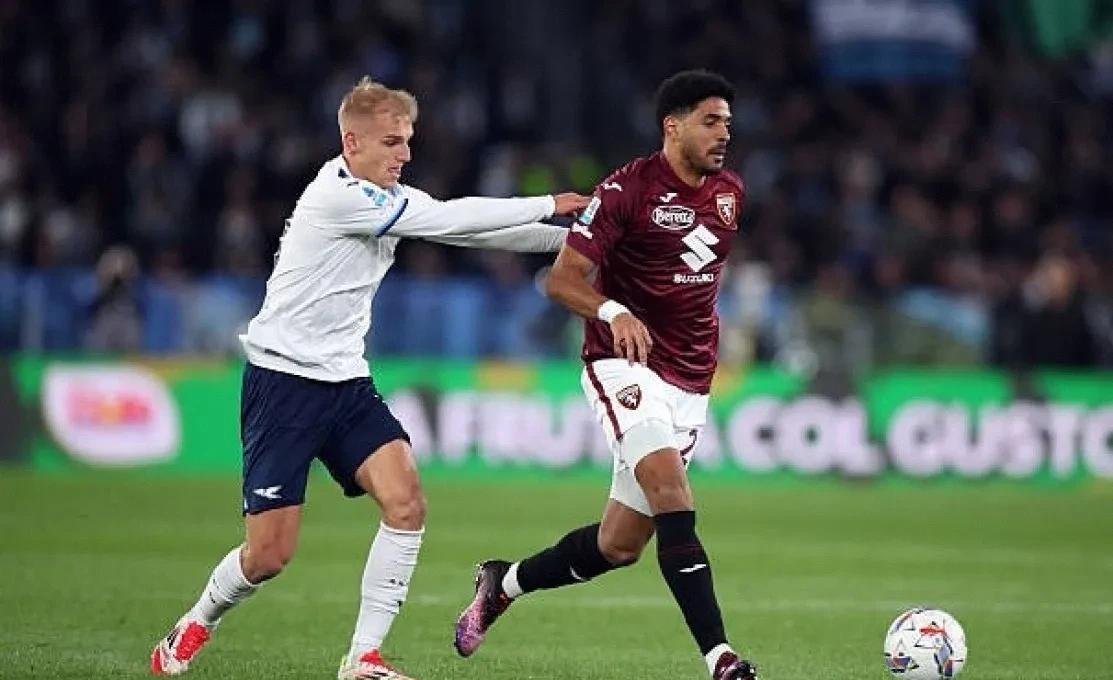 意大利客场战平希腊继续领跑