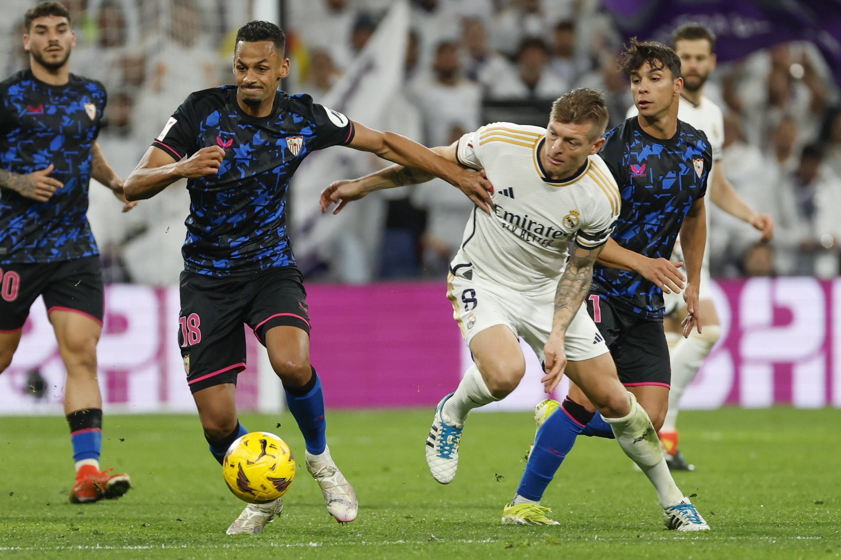 od体育登录-塞维利亚4-0大胜莱加内斯,压哨进球狂灌对手,杀入西甲前四的简单介绍